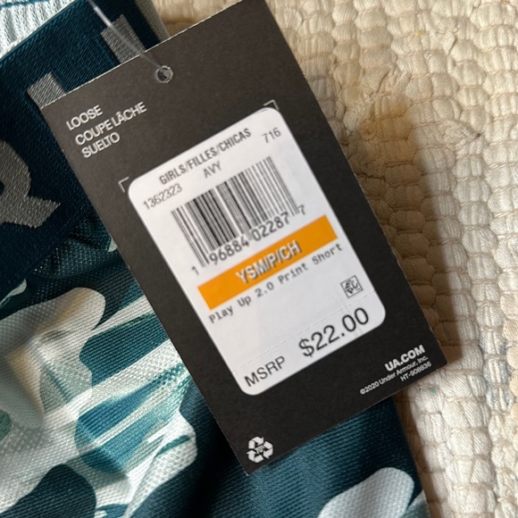 Youth Under Amour Girls Loose Fit Shorts Green Camo  L NWT - Picture 2 of 7